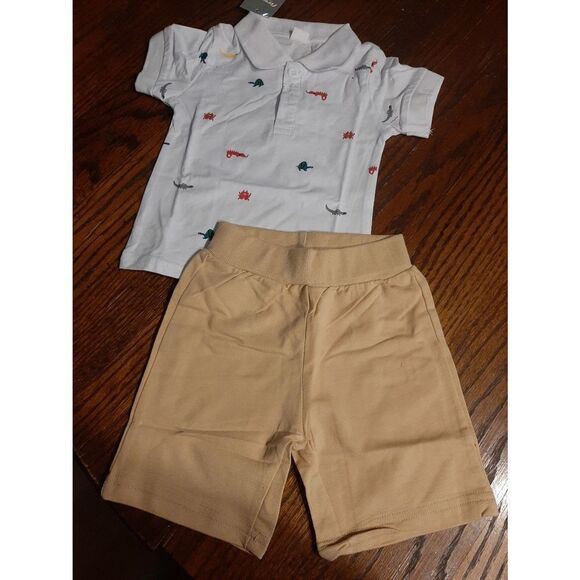 New Boy's 12/18 Month 2pc Tan Shorts White "Creature" Polo Shirt Set Out… - Picture 1 of 4